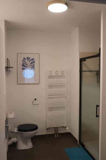 Apartment Les Cedres -tram A 50 Metres, Bordeaux A 5 Minutes, Parking Cenon