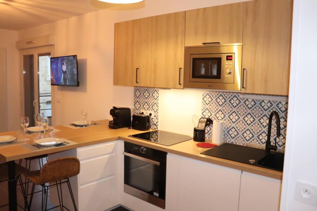 Les Cedres -tram A 50 Metres, Bordeaux A 5 Minutes, Parking Apartment Cenon